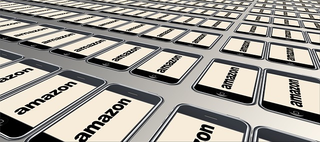 Tentes et Campings catalogue des meilleurs articles vendus sur Amazon. Qu'est ce que Amazon ? Quoi trouver sur ce site catalogue. 